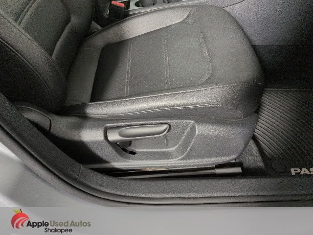 Used 2013 Silver Volkswagen 2.5 SE image 33
