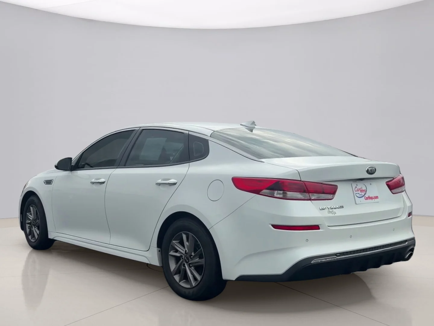 Used 2019 White Kia LX image 3