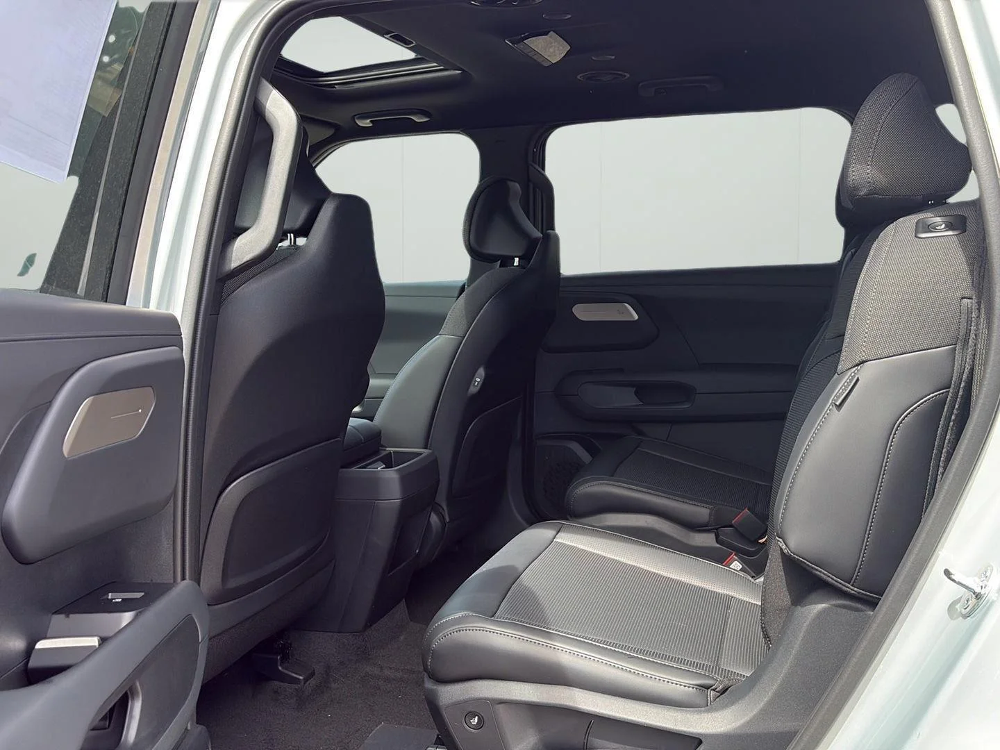 New 2027 Ivory Silver Kia S image 11
