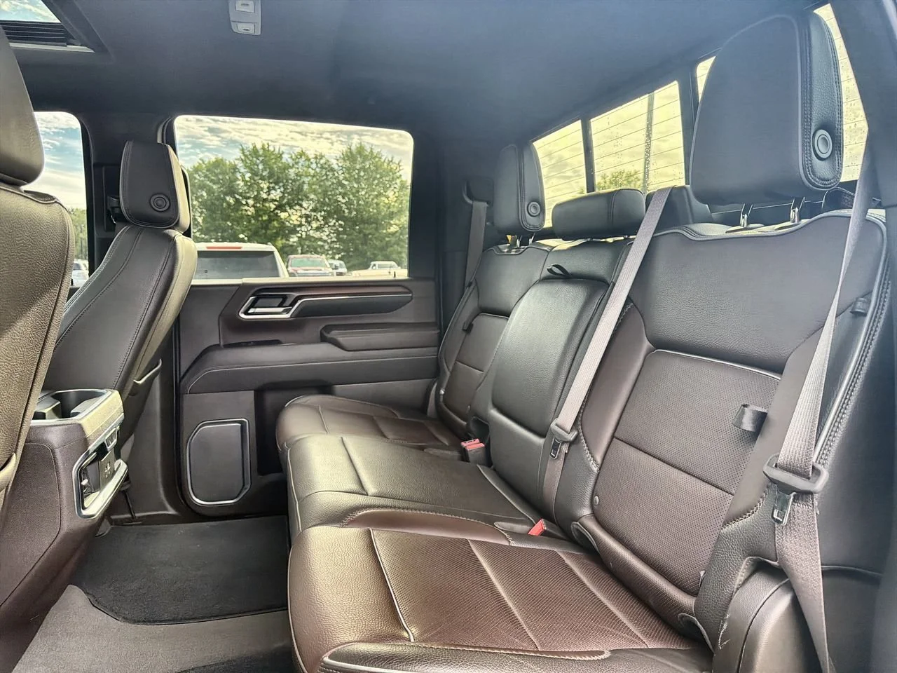 Used 2024 Onyx Black GMC Denali image 20