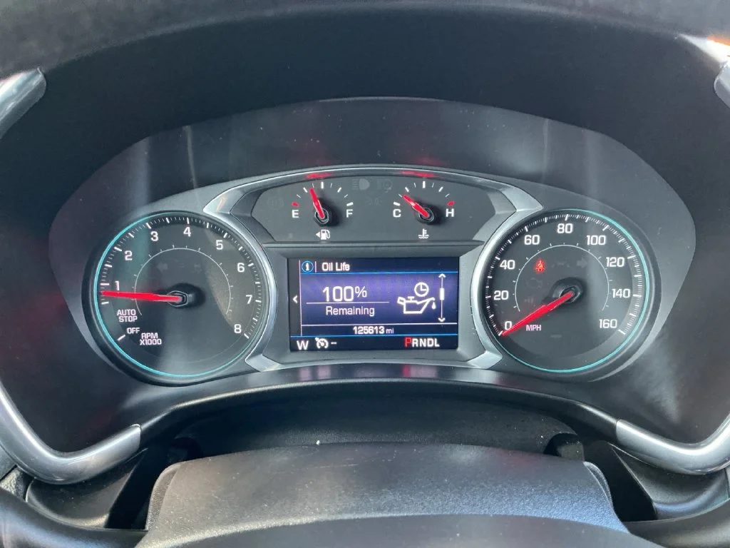 Used 2019 SUMMIT WHITE Chevrolet LT image 13