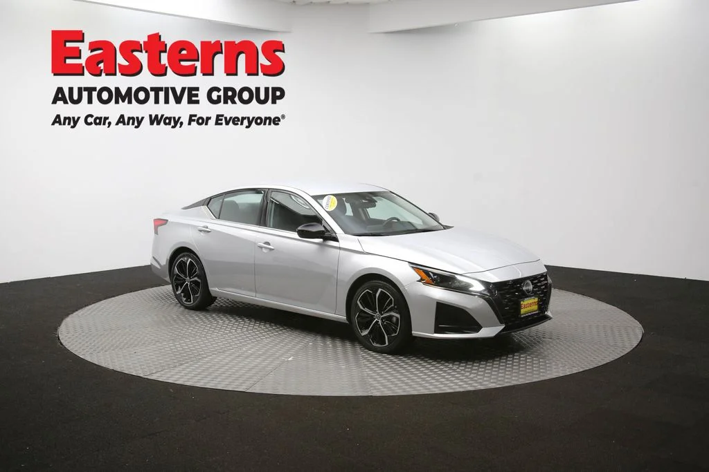 Used 2023 Silver Nissan 2.5 SR image 47