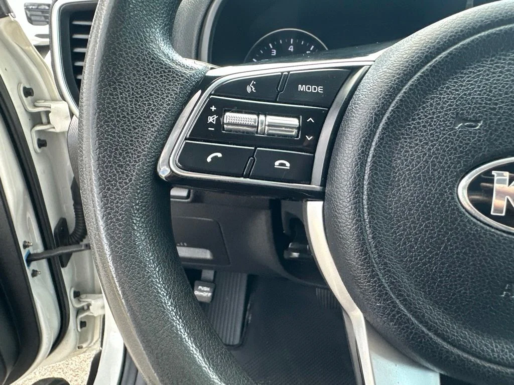 Used 2020 White Kia LX image 13
