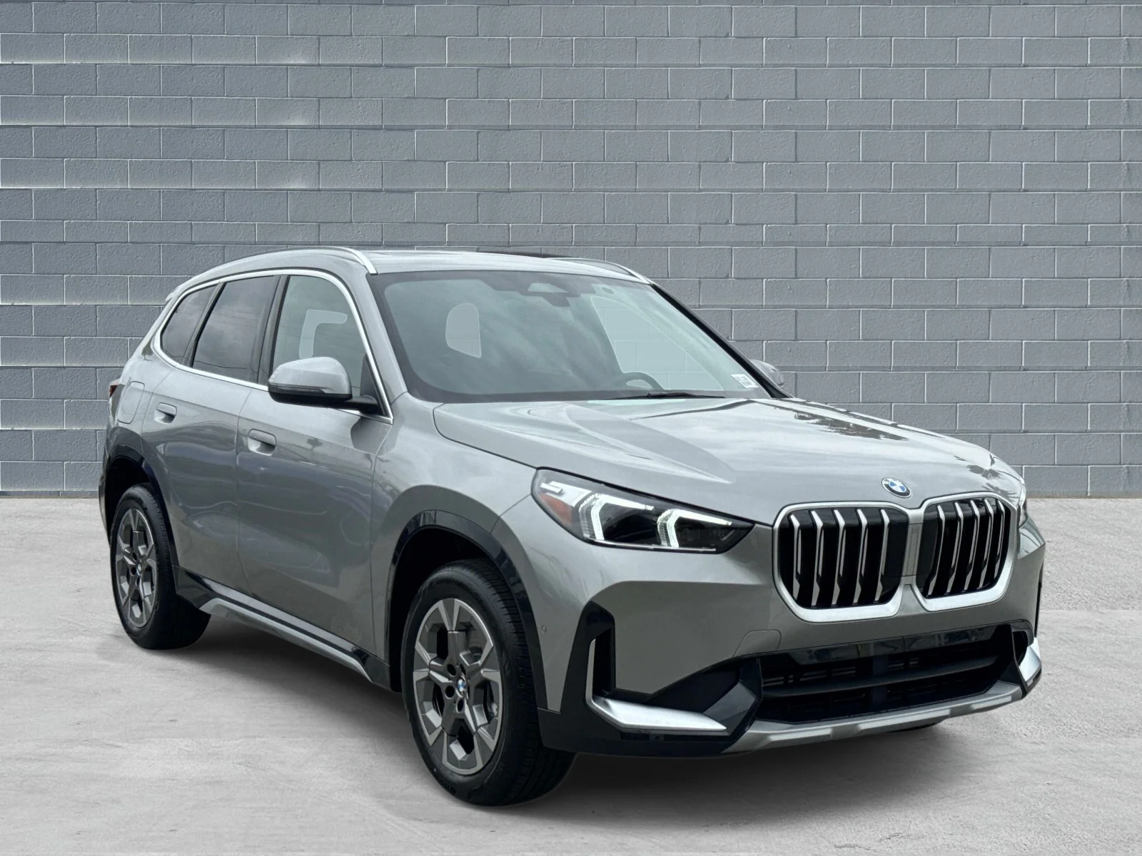 2026 BMW X1 xDrive28i's photo