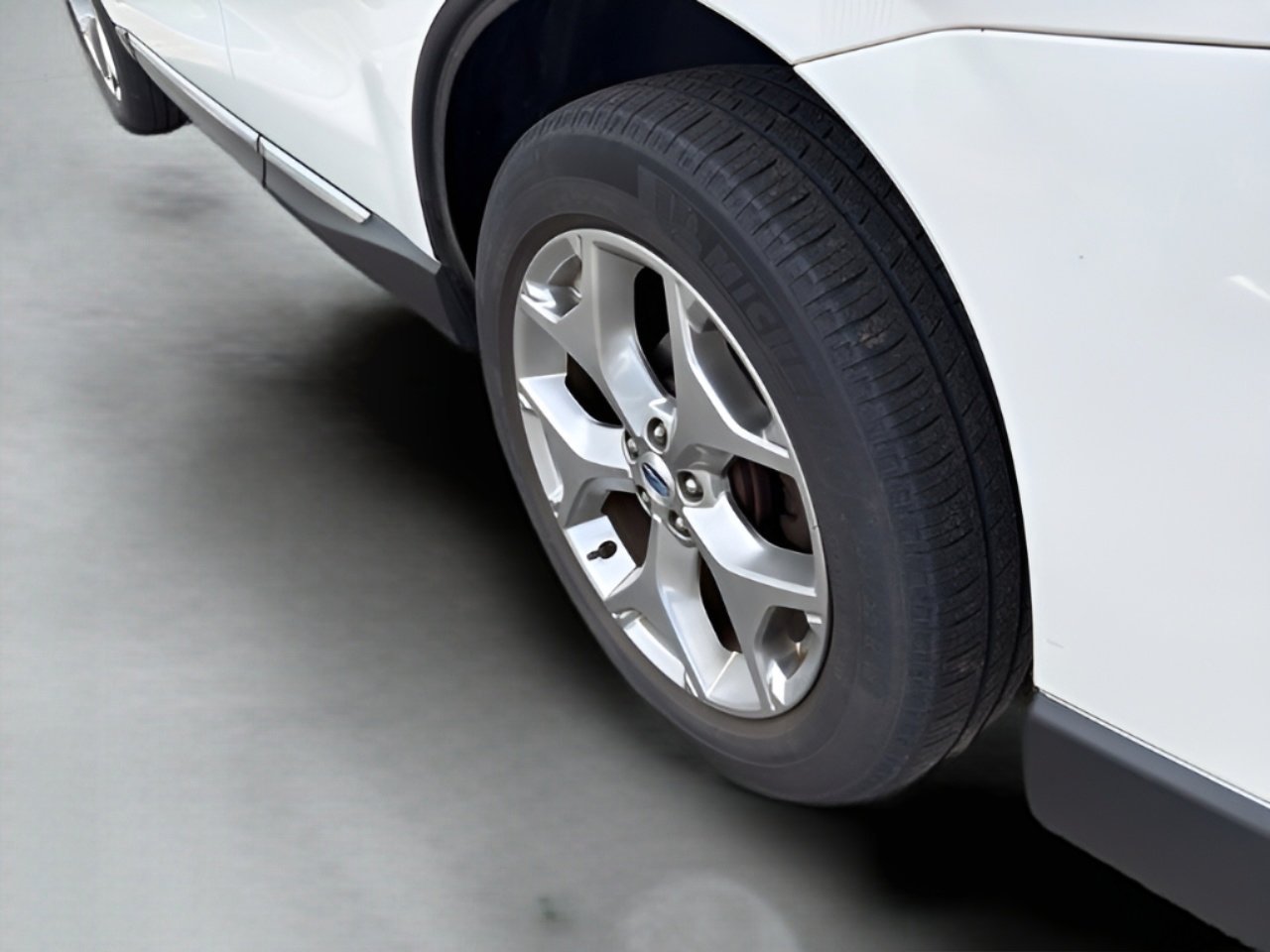 Used 2018 Crystal White Pearl Subaru Touring image 11