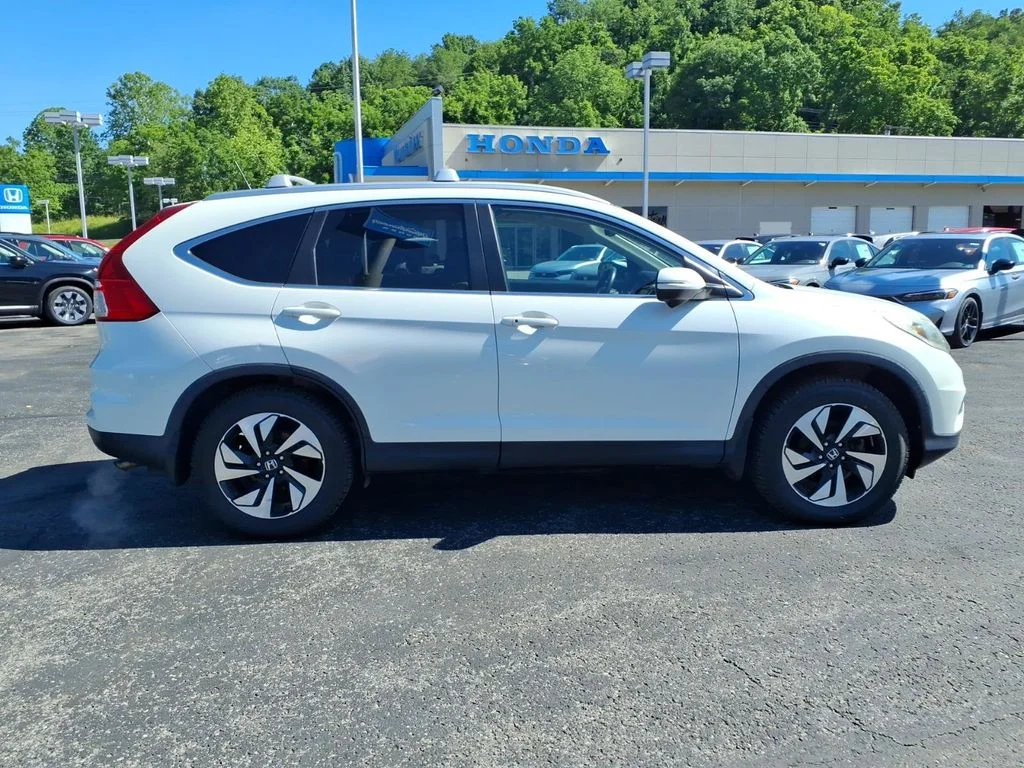 Used 2016 White Honda Touring image 8