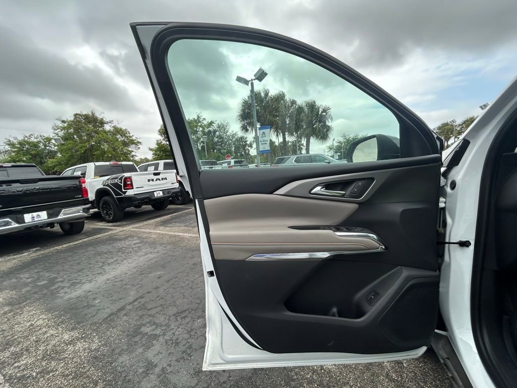 2025 Chevrolet Traverse LT - Photo 29