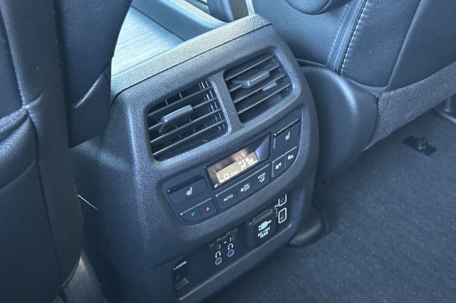 Used 2020  Honda Touring image 16