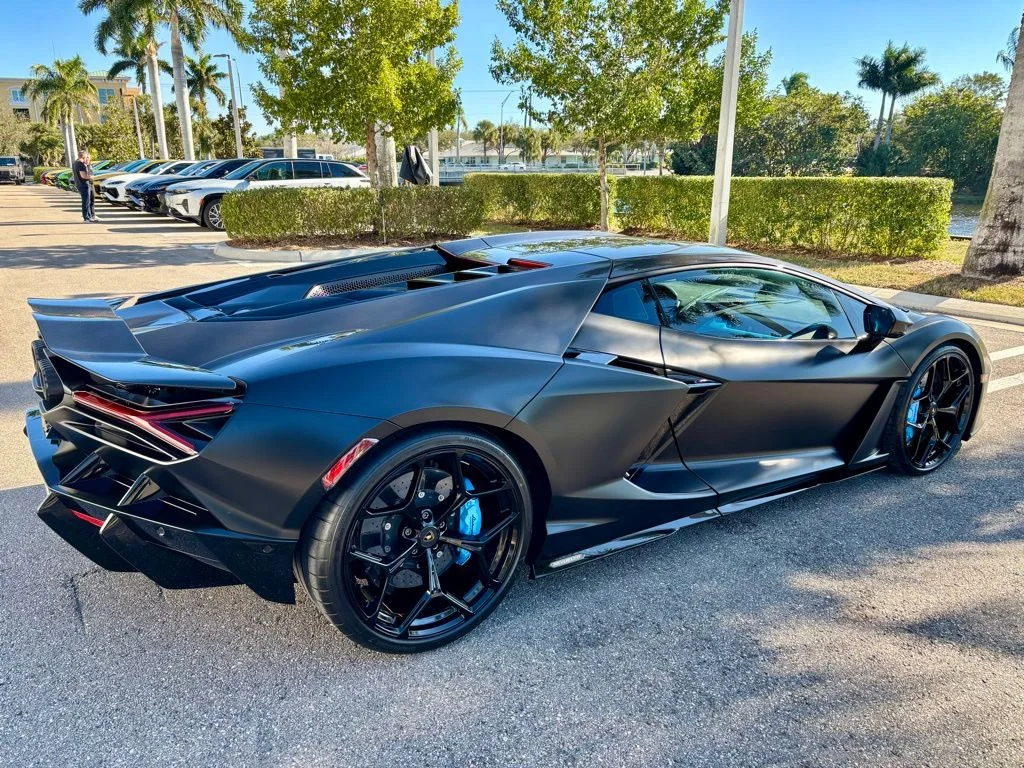 Used 2025 Black Lamborghini  image 6