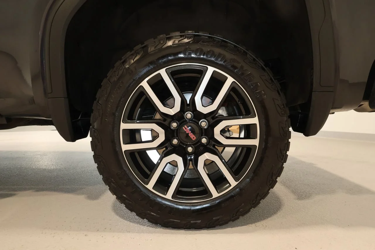 Used 2024 Titanium Rush Metallic GMC AT4 image 37