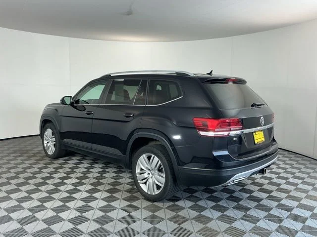 Used 2019 Black Volkswagen 3.6L V6 SE image 3