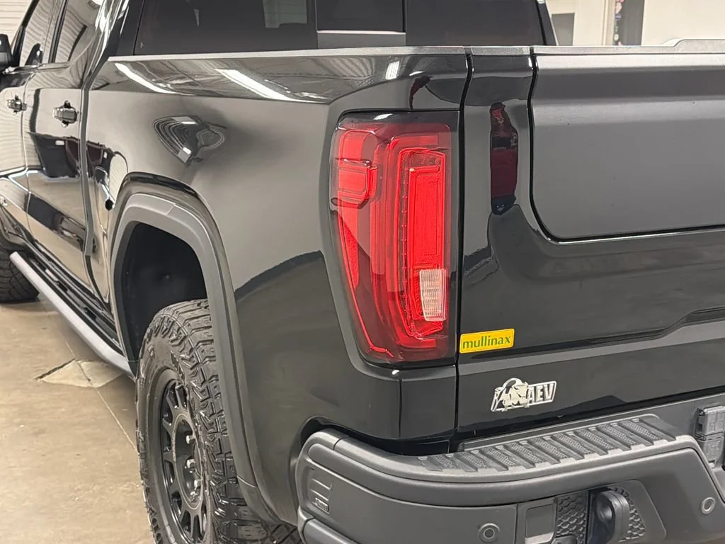 Used 2023 ONYX BLACK GMC AT4X image 15