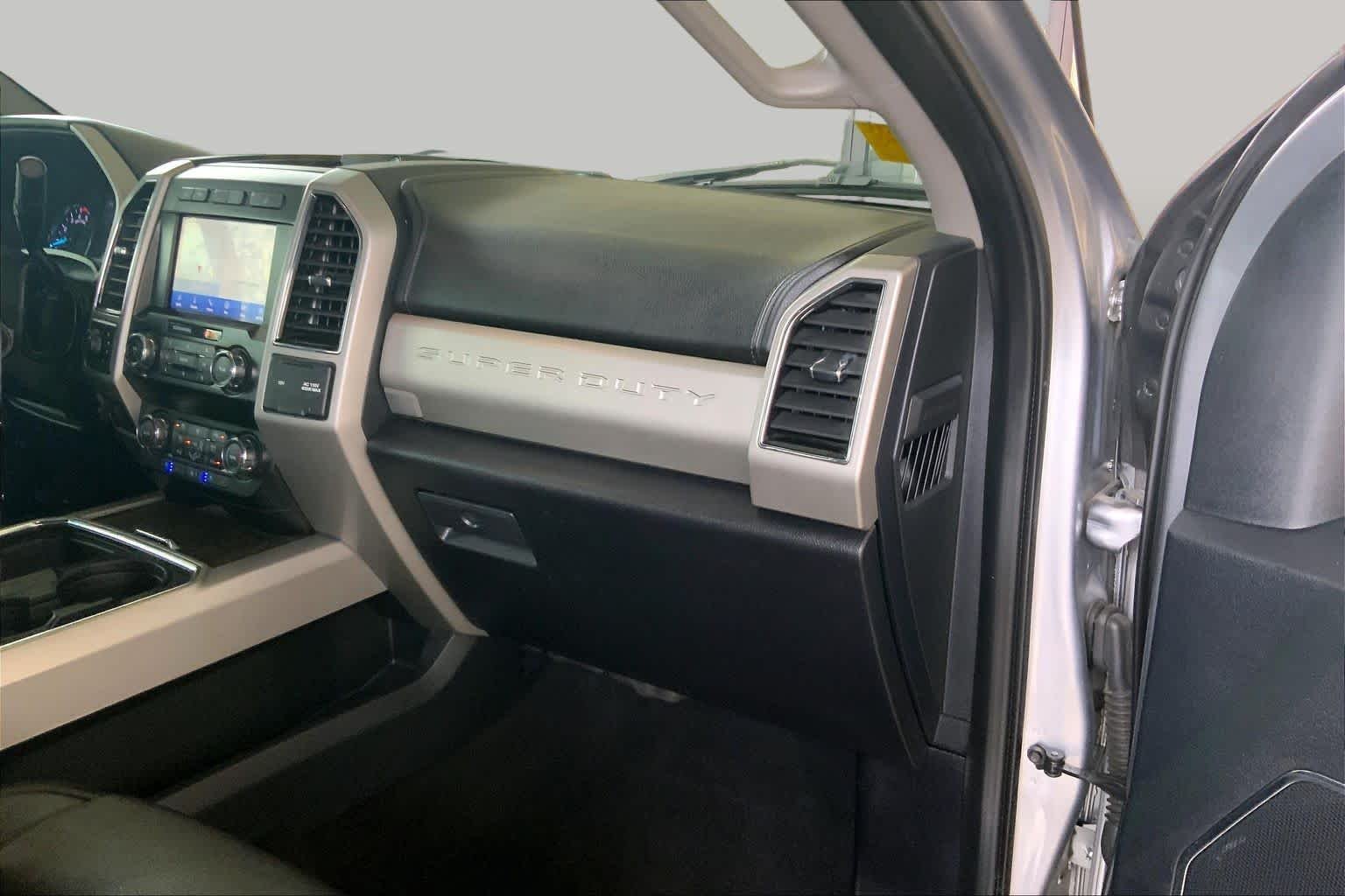 Used 2020 Iconic Silver Ford LARIAT image 18
