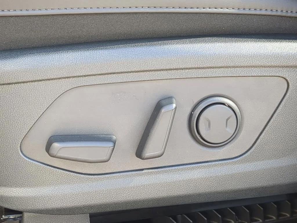New 2026 Interstellar Gray Kia EX image 22