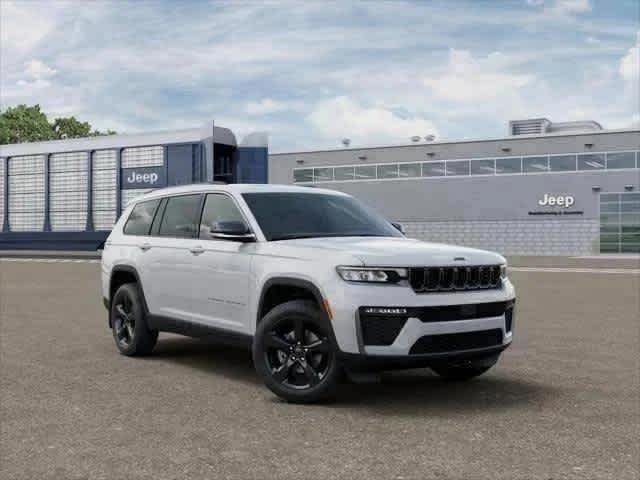 New 2026 Bright White Clear-Coat Exterior Paint Jeep Limited image 4