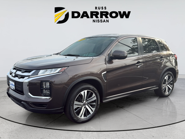 Used 2022 Gray Mitsubishi 2.0 SE image 1