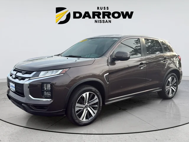 Used 2022 Gray Mitsubishi 2.0 SE image 1