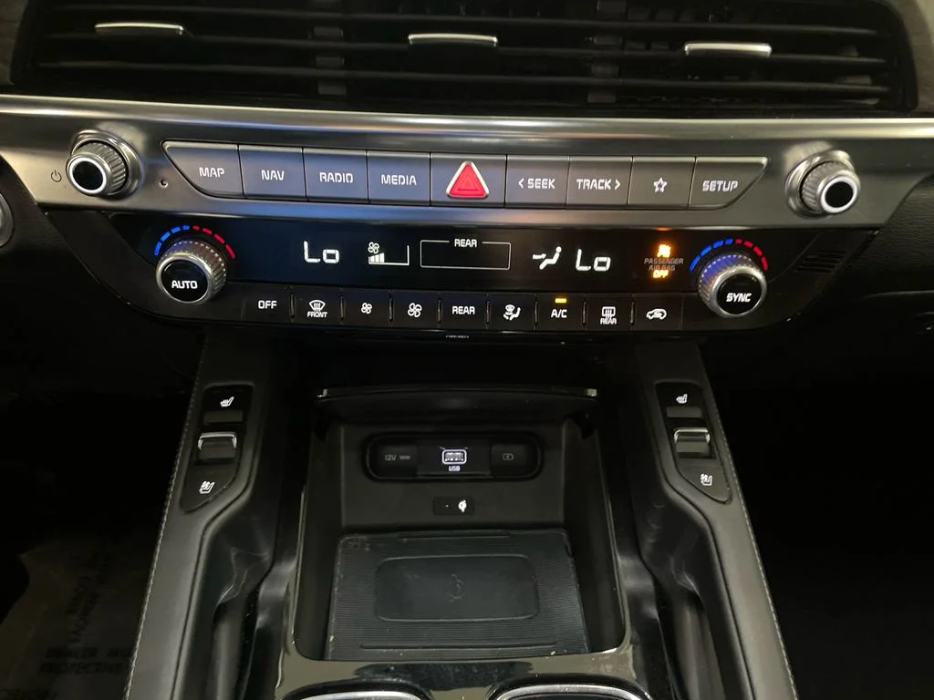 Used 2022 Glacial White Pearl Kia EX image 21