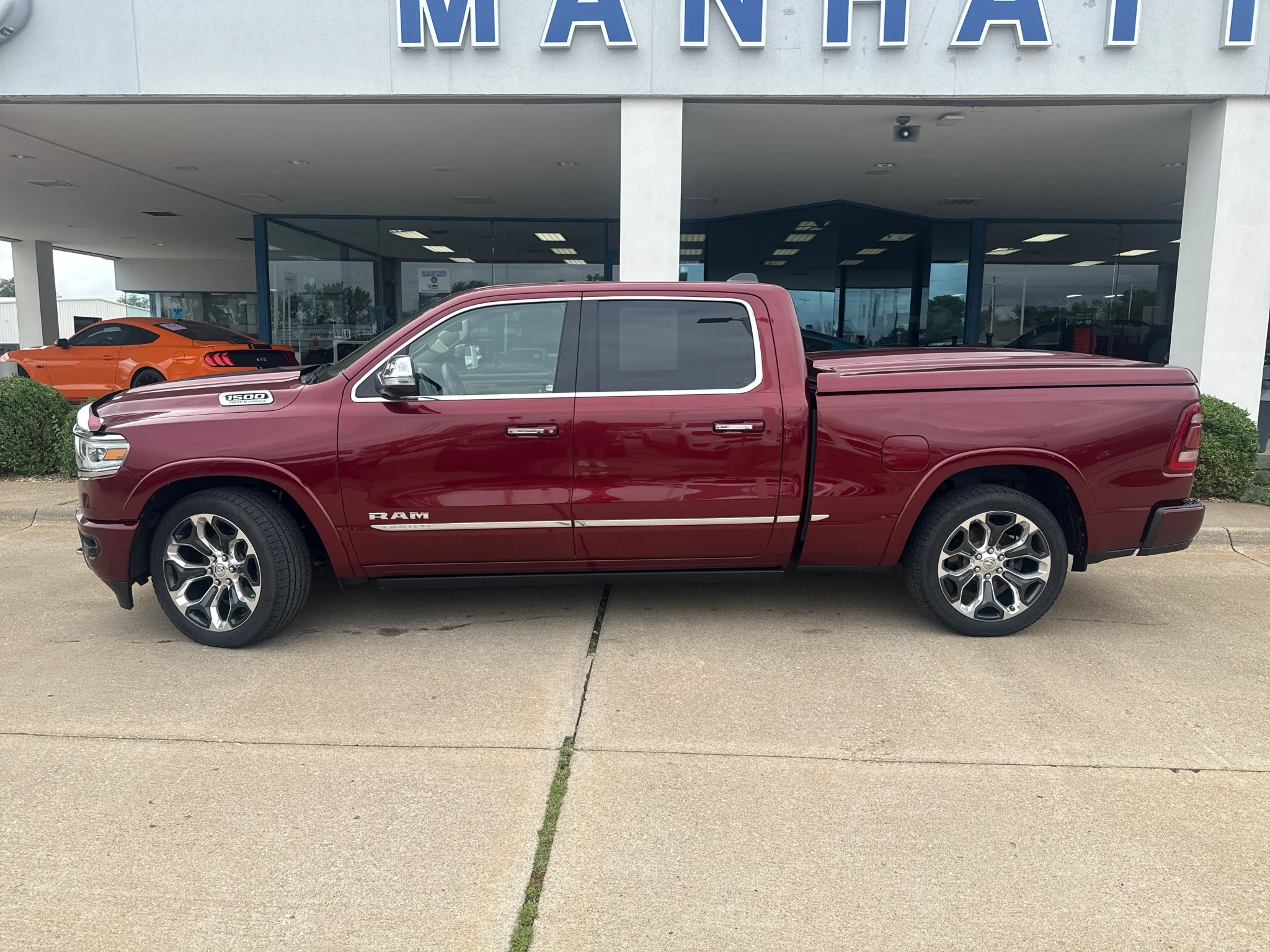Used 2021 Delmonico Red Pearlcoat Ram Limited image 15