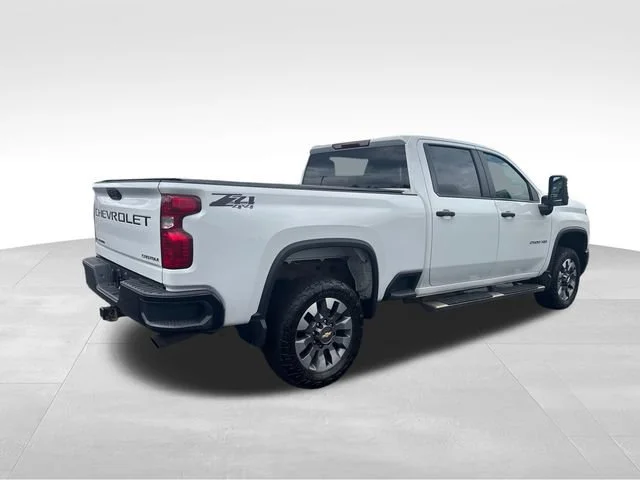 Used 2024 Summit White Chevrolet Custom image 6