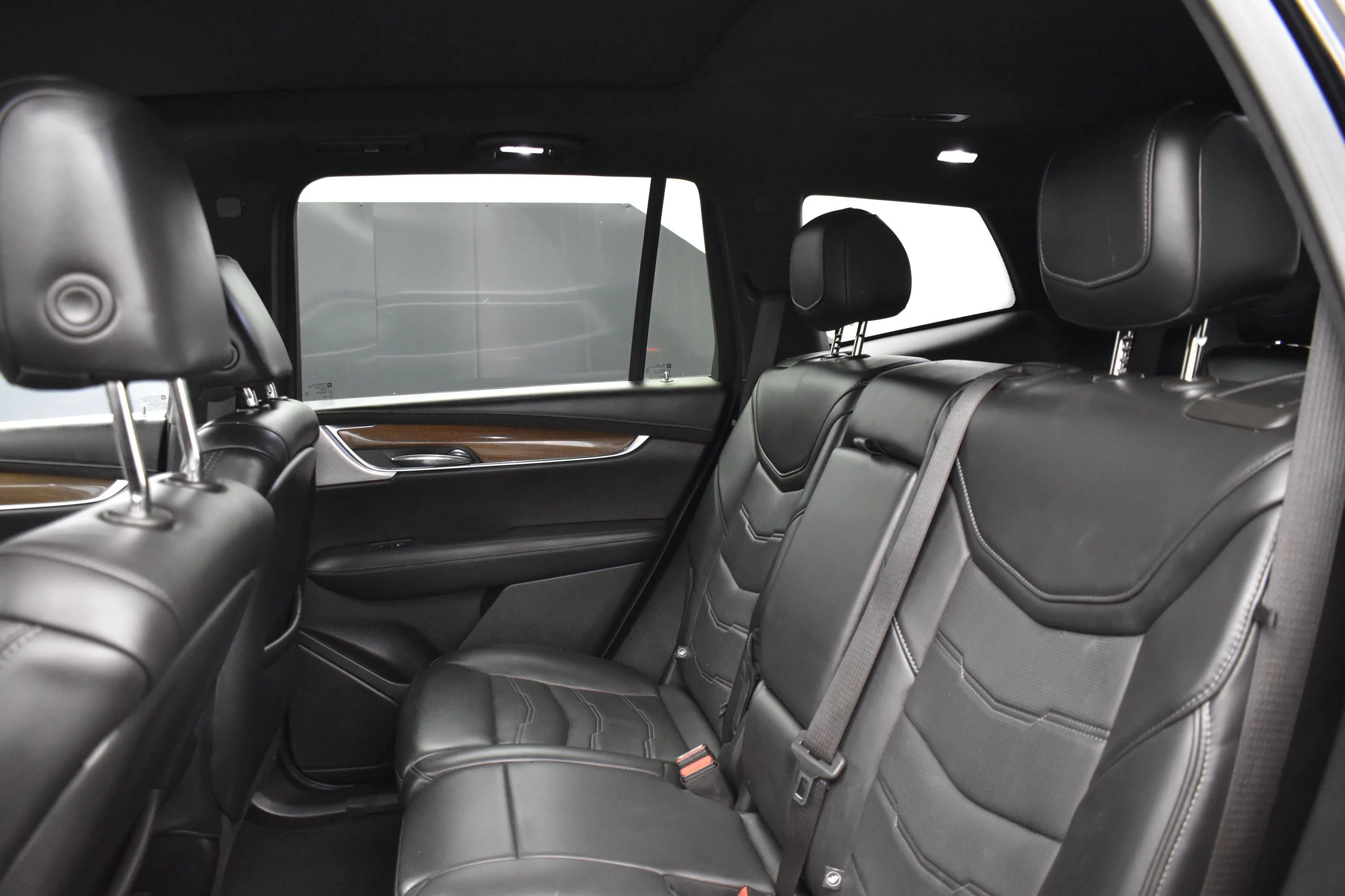 Used 2021 Dark Moon Blue Metallic Cadillac Premium Luxury image 8