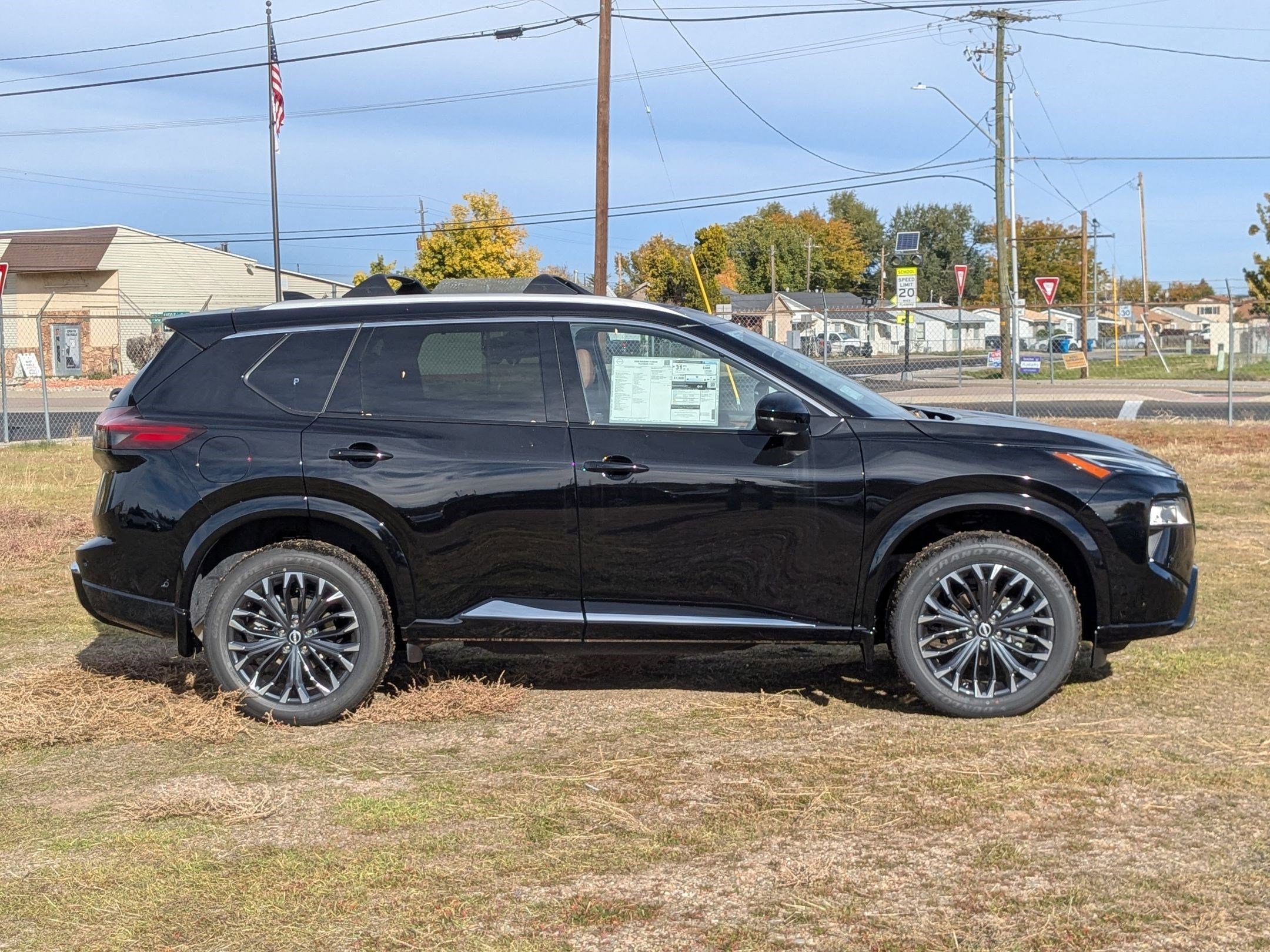 2026 Nissan Rogue Platinum - Photo 2