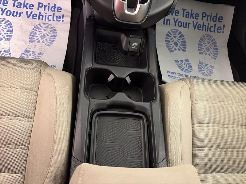 Used 2018  Honda EX image 32