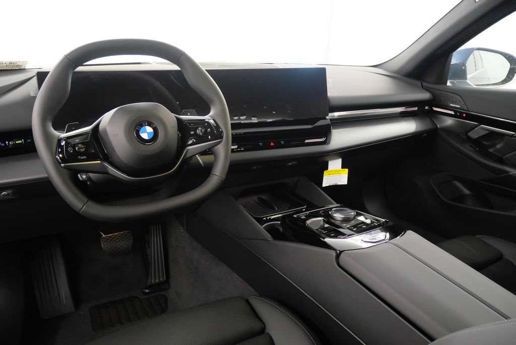 2025 BMW 5 Series 530i - Photo 19
