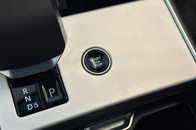 New 2026 Santorini Black Land Rover SE image 20