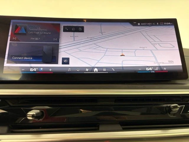 Used 2025 Black BMW M60i image 21