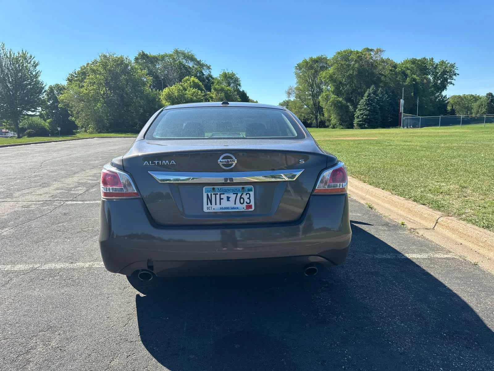 Used 2015 Java Metallic Nissan 2.5 image 6