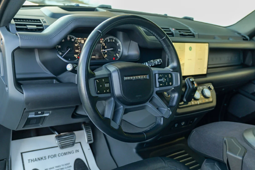 Used 2023 Gray Land Rover X image 15