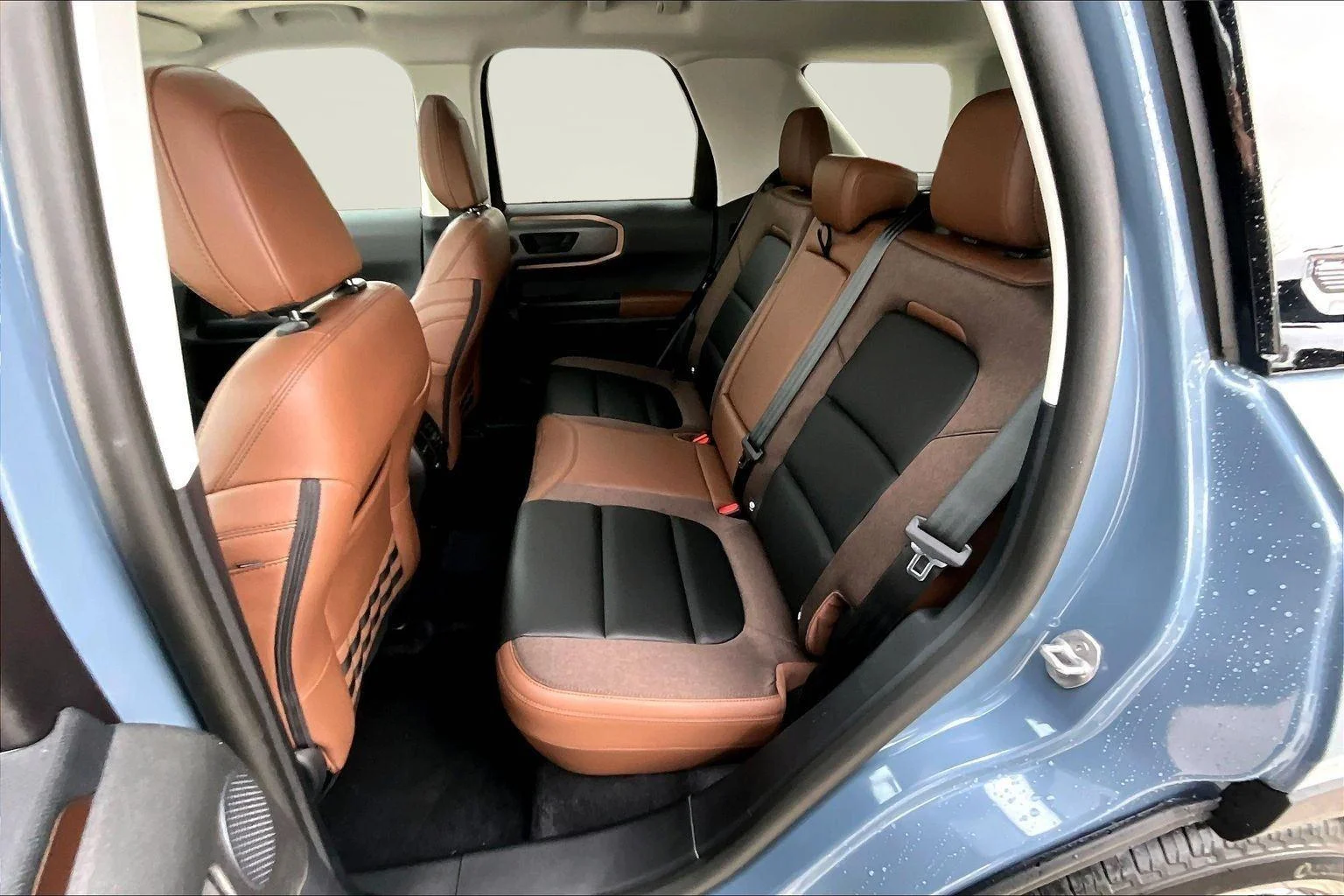New 2025 Azure Gray Metallic Tri-Coat Ford Outer Banks® image 17