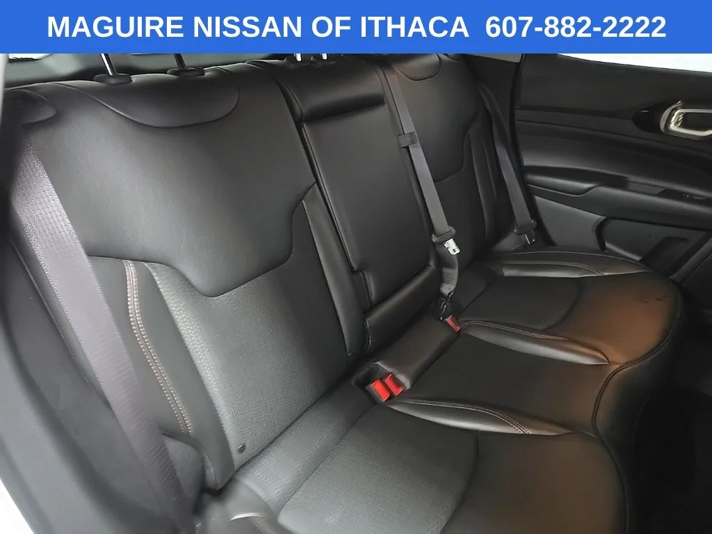 Used 2022 White Jeep Trailhawk image 16