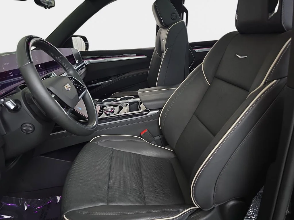 Used 2025 Black Cadillac Sport image 19