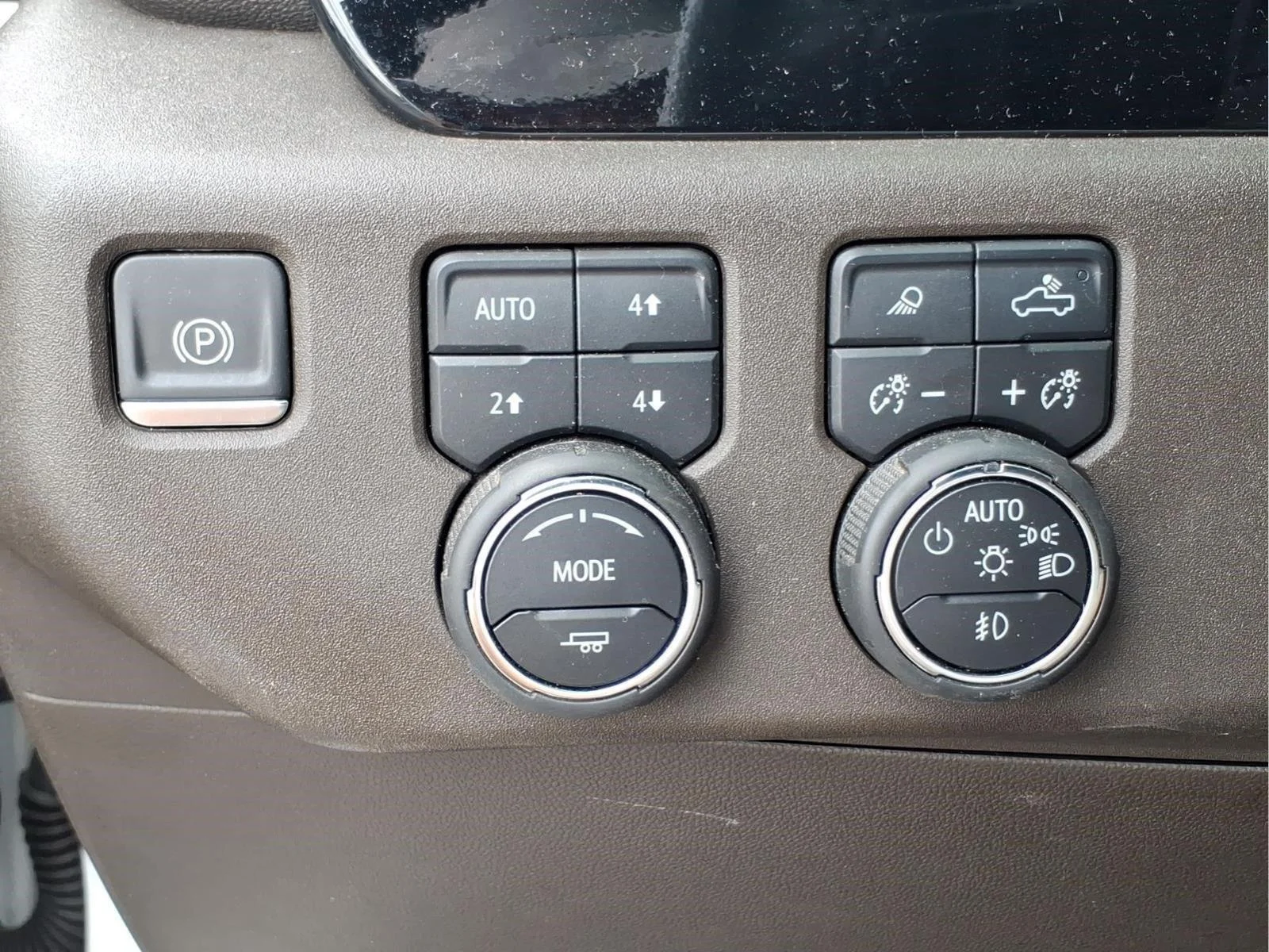Used 2023 SUMMIT WHITE Chevrolet LTZ image 19