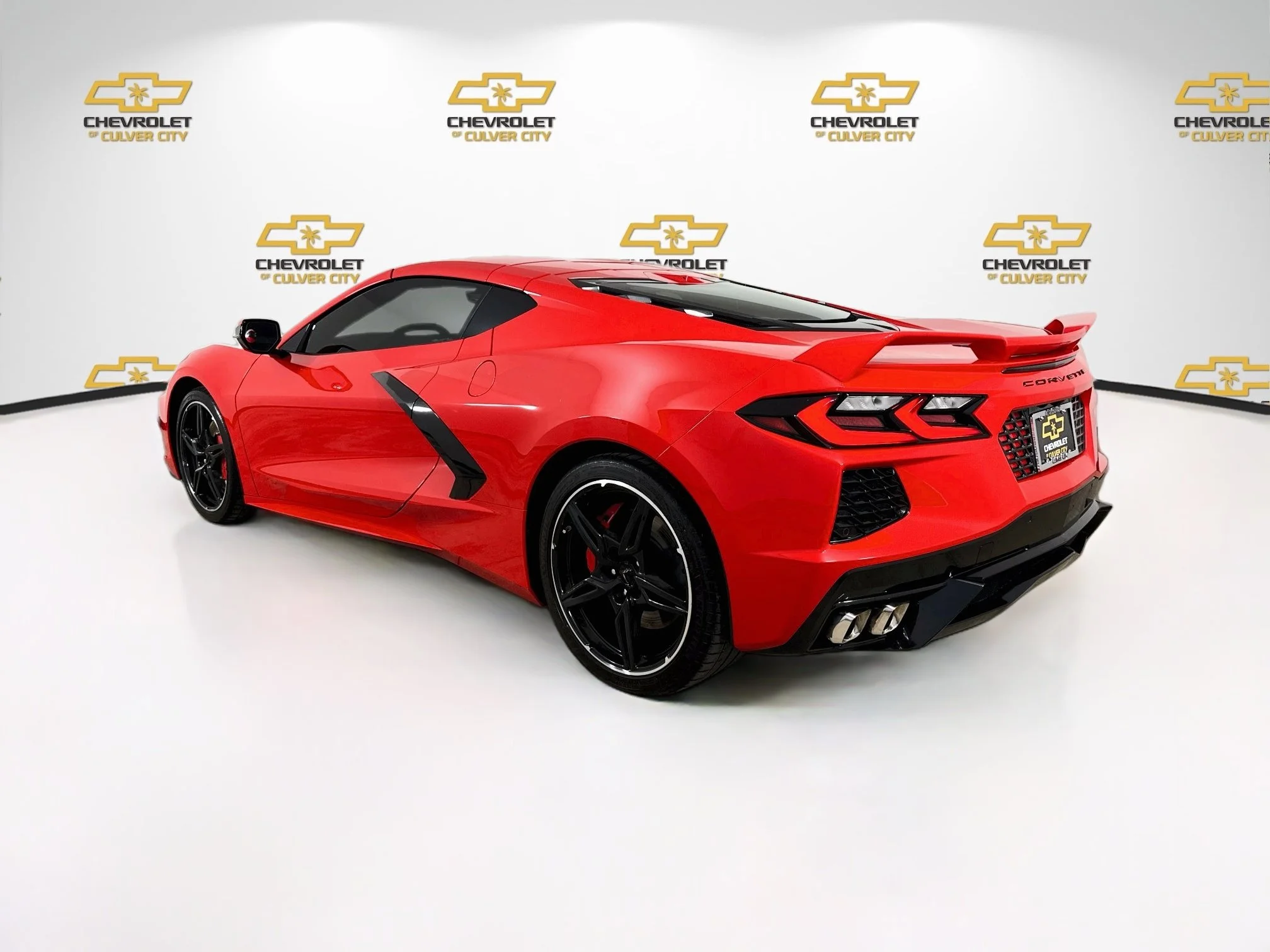 Used 2021 TORCH RED Chevrolet 2LT image 6