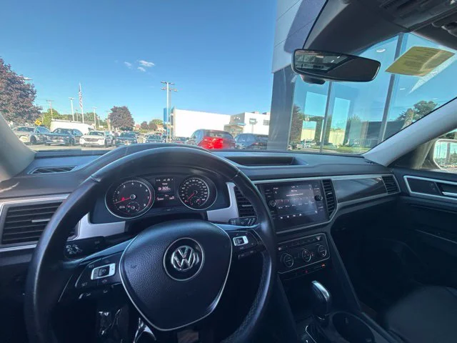 Used 2019 Blue Volkswagen 3.6L V6 SE image 27