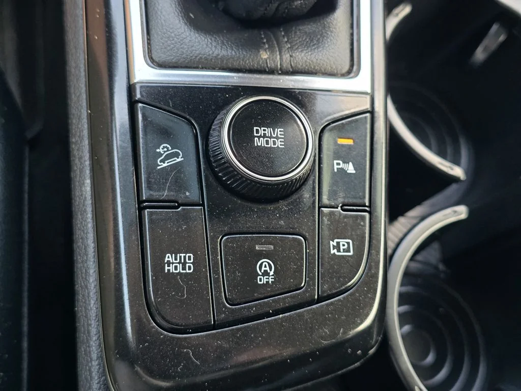 Used 2023 Glacial White Pearl Kia EX image 22
