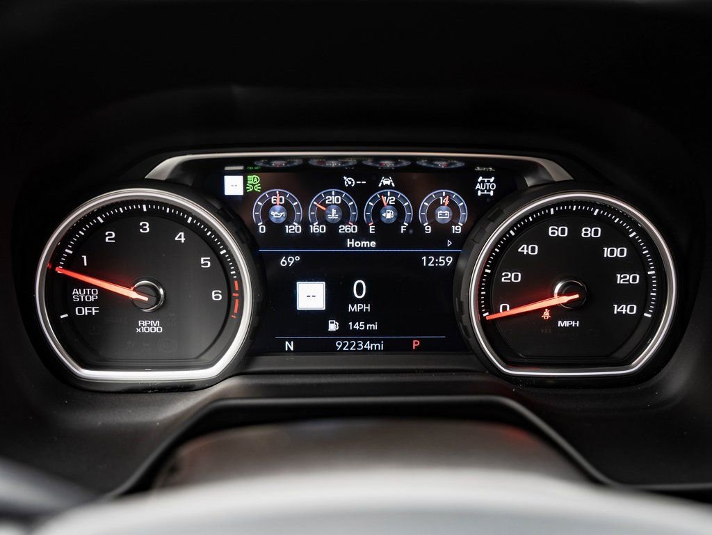 Used 2021 Iridescent Pearl Tricoat Chevrolet Premier image 33