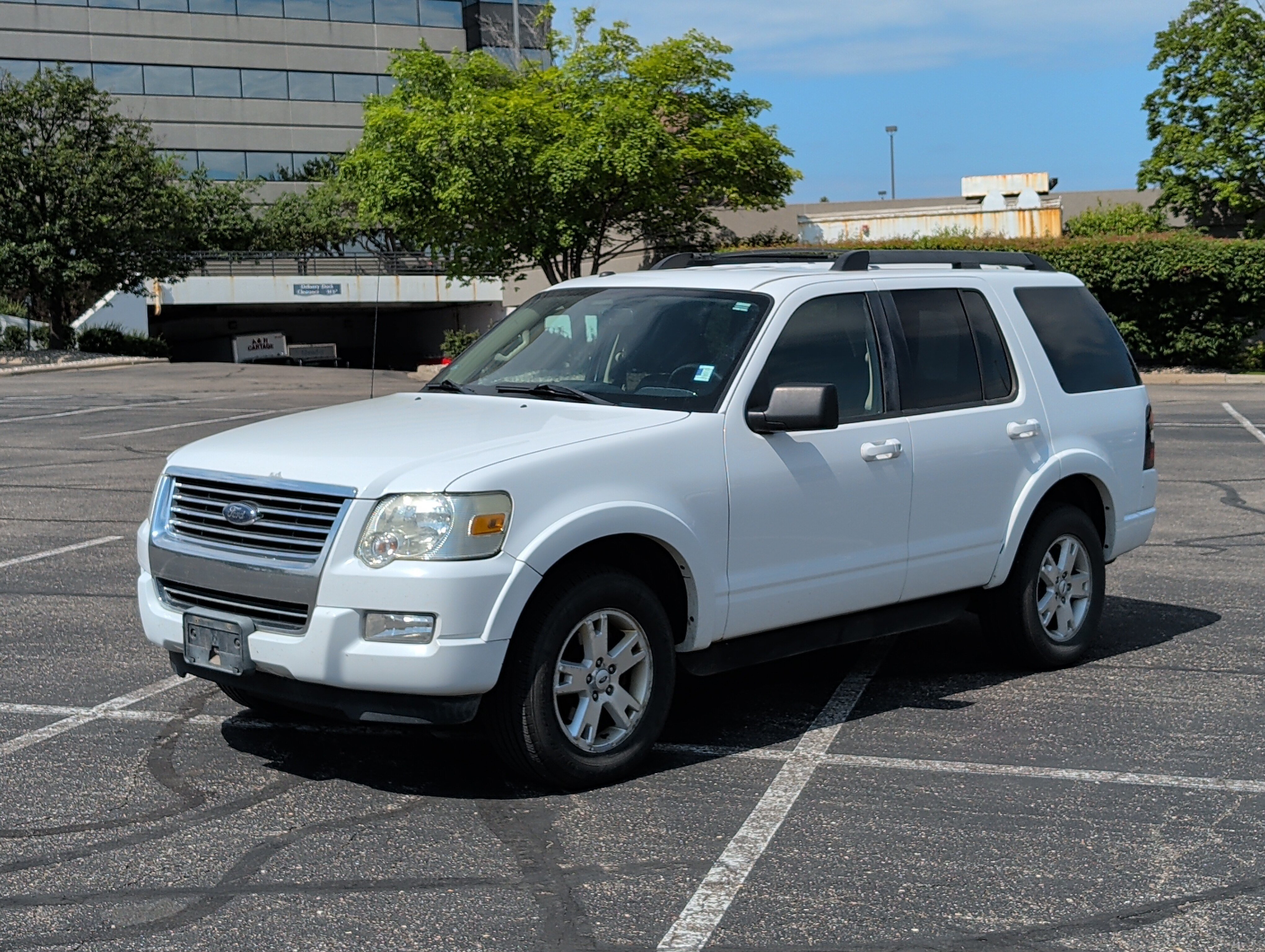 Used 2010 Ford Explorer XLT with VIN 1FMEU7DE7AUA81612 for sale in Bloomington, MN