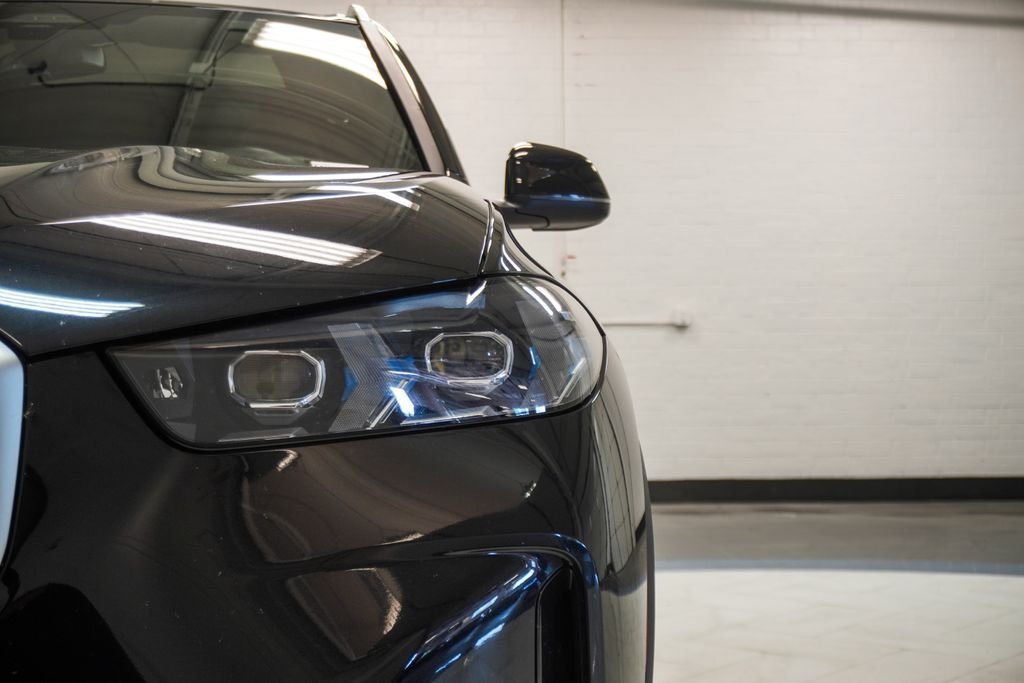 Used 2025 Black BMW xDrive50e image 40
