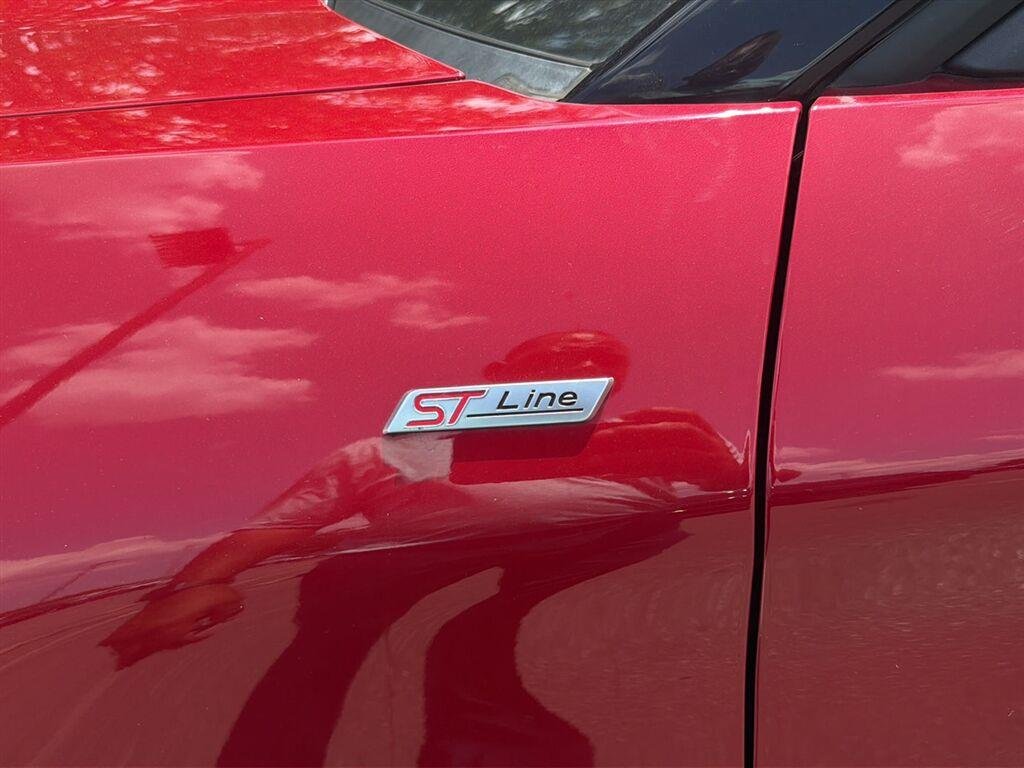 Used 2022 Rapid Red Metallic Tinted Clearcoat Ford ST-Line image 7