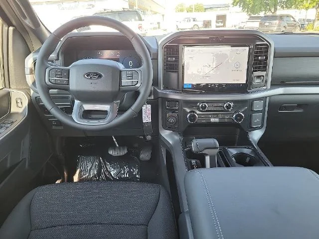 New 2026 Agate Black Metallic Ford XLT image 9