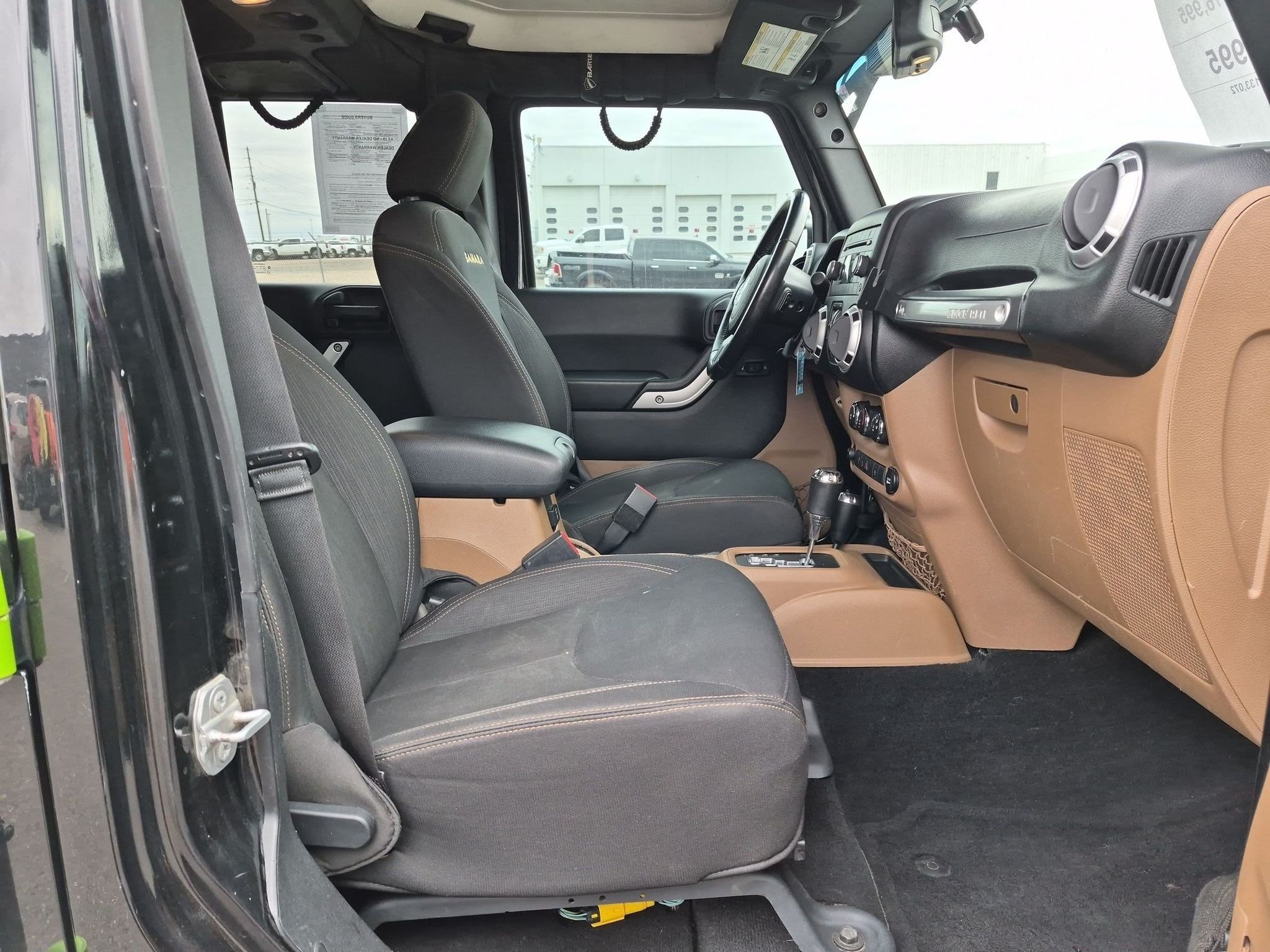 Used 2015 Black Clearcoat Jeep Sahara image 19