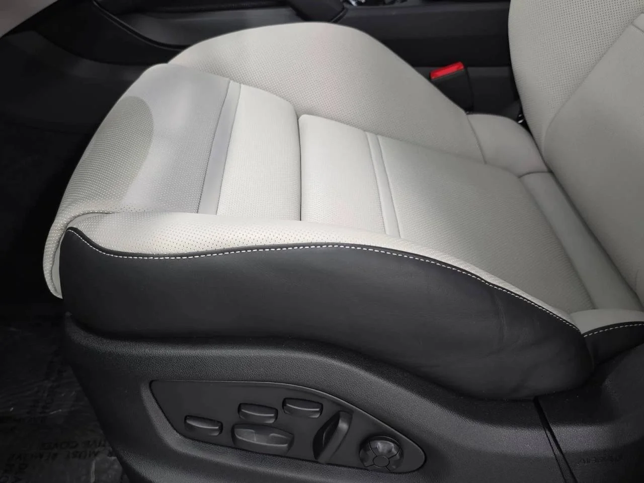 2026 Porsche Cayenne Coup Base - Photo 25