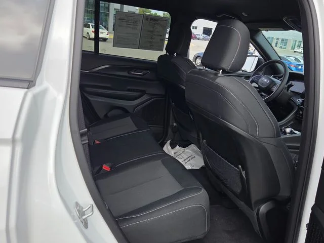 Used 2025 White Jeep Laredo image 13