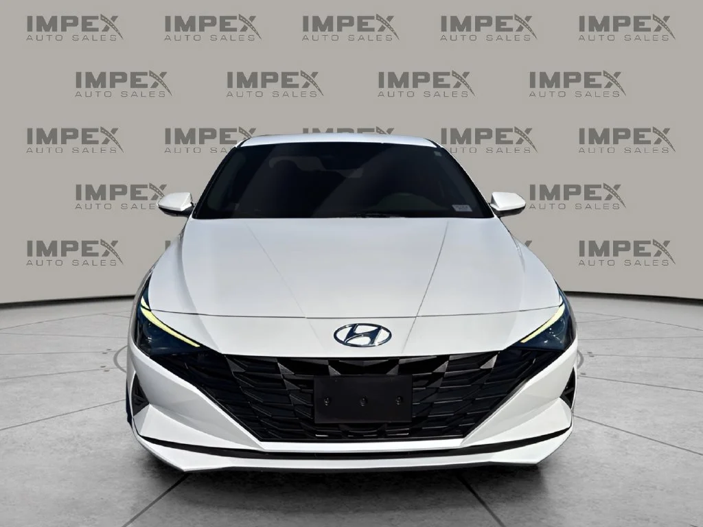 Used 2021 Gray Hyundai SE image 8