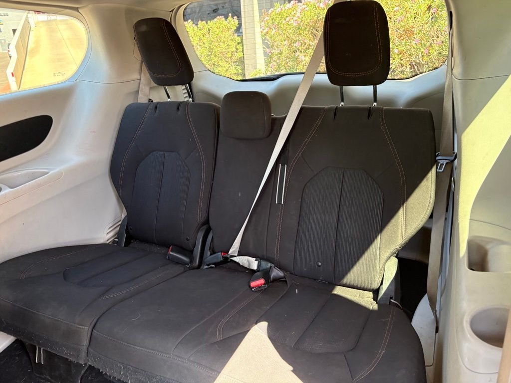 Used 2017 Gray Chrysler Touring image 10