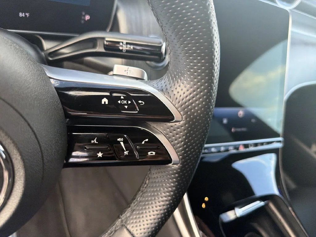 Used 2025  Mercedes-Benz GLC 350e image 18